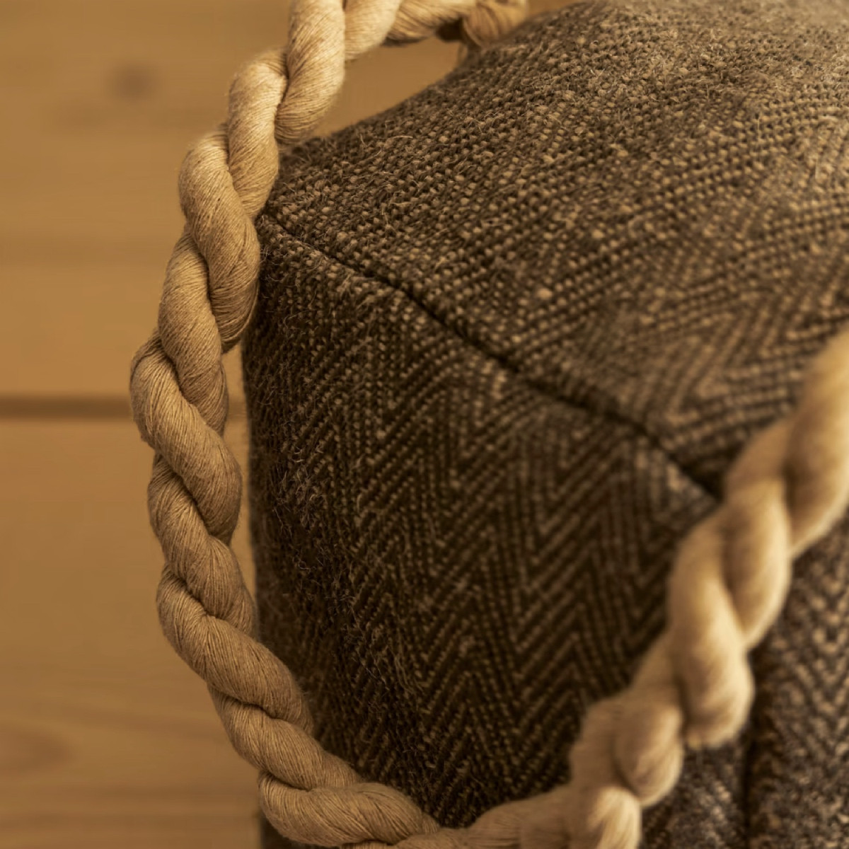 jute door stop